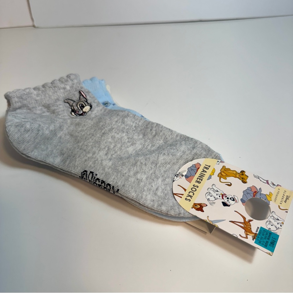 NWT. 3pk Disney’s Bmabi trainer Socks. Size 4-7
A three-pack of trainer socks - Picture 2 of 12